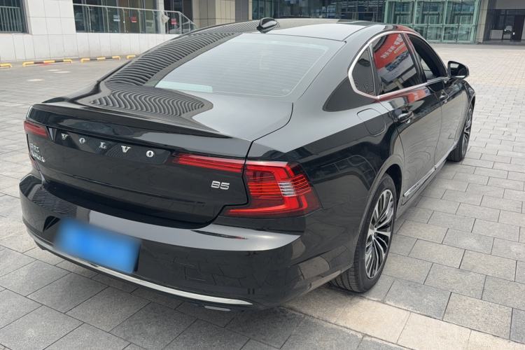 Used Volvo S90 2025 B5 Zhiyi Luxury Edition Rear Right 45 Deg