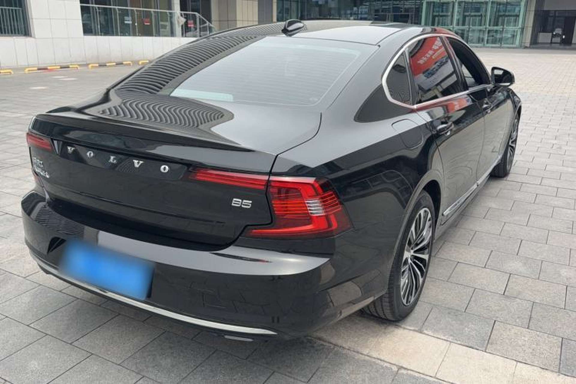Used Volvo S90 2025 B5 Zhiyi Luxury Edition Rear Right 45 Deg