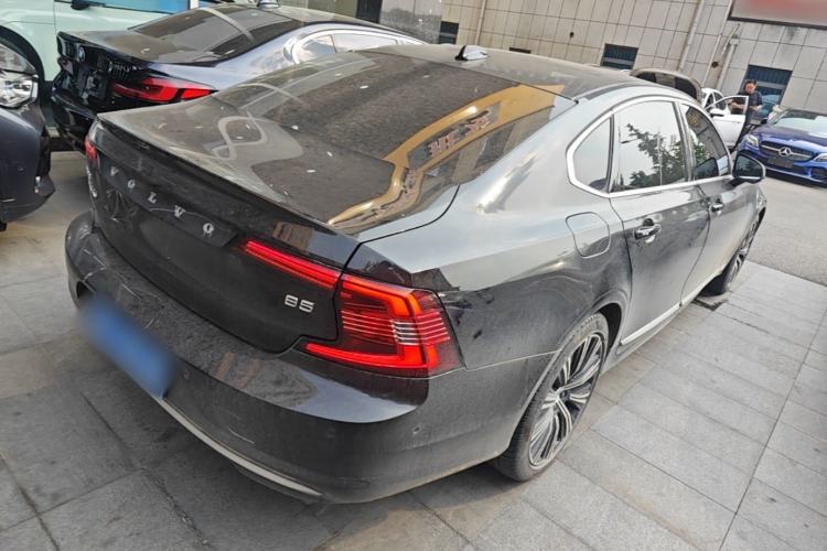 Used Volvo S90 2025 B5 Zhiya Luxury Edition Rear Right 45 Deg