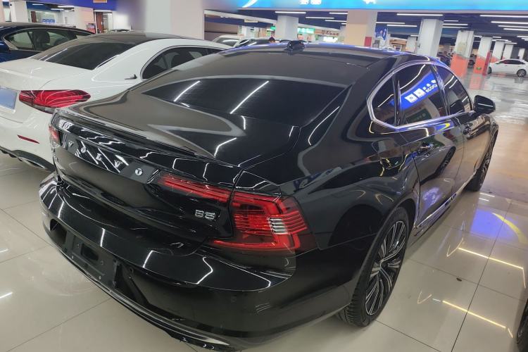 Used Volvo S90 2025 B5 Zhiyuan Luxury Edition Rear Right 45 Deg