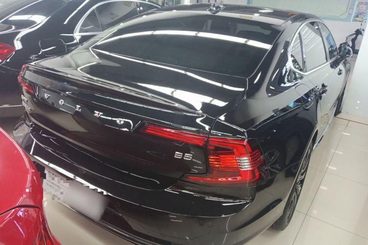 Used Volvo S90 2025 B5 Zhiya Luxury Edition Rear Right 45 Deg