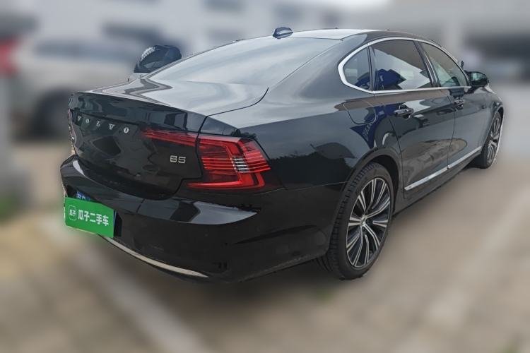 Used Volvo S90 2025 B5 Zhiya Luxury Edition Rear Right 45 Deg
