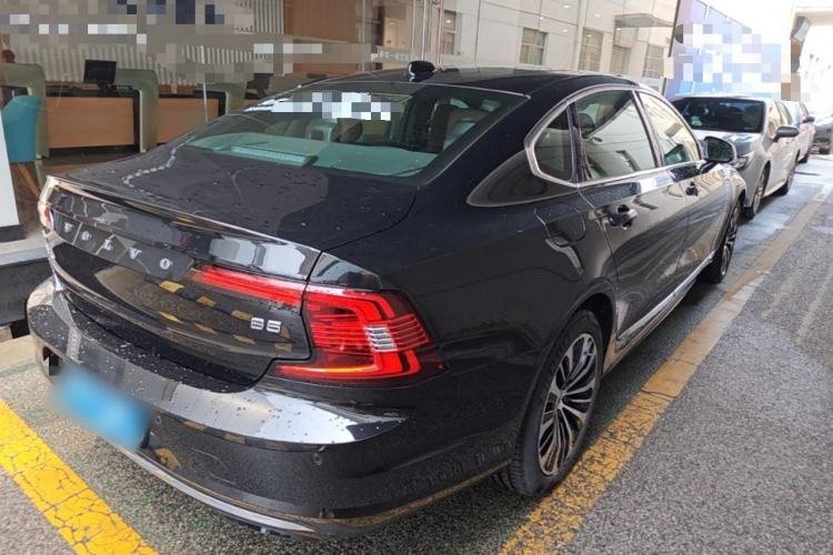 Used Volvo S90 2025 B5 Zhiyi Luxury Edition Rear Right 45 Deg