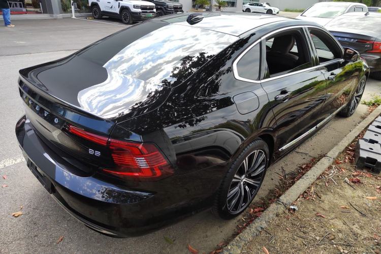 Used Volvo S90 2025 B5 Zhiyuan Luxury Edition Rear Right 45 Deg