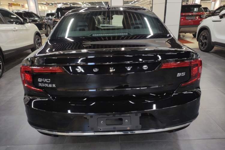Used Volvo S90 2025 B5 Zhiyi Luxury Edition Rear