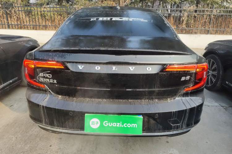 Used Volvo S90 2025 B5 Zhiyuan Luxury Edition Rear