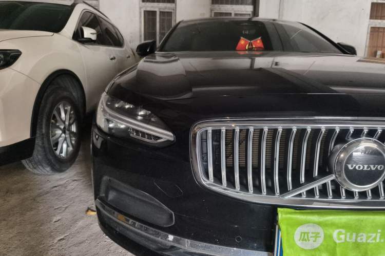 Used Volvo S90 2025 B5 Zhiyuan Luxury Edition Right Front Headlight