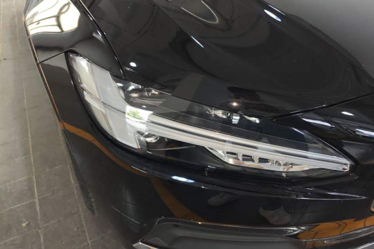 Used Volvo S90 2025 B5 Zhiyi Luxury Edition Right Front Headlight