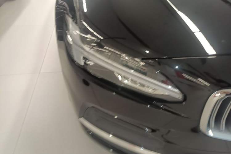 Used Volvo S90 2025 B5 Zhiyi Luxury Edition Right Front Headlight