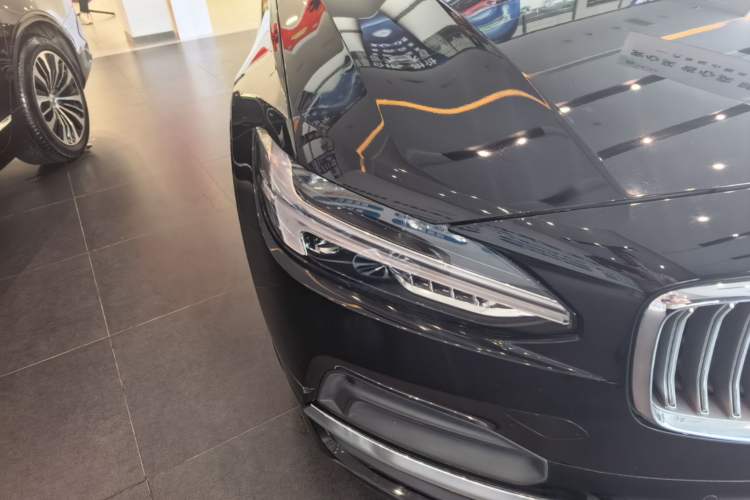 Used Volvo S90 2025 B5 Zhiyi Luxury Edition Right Front Headlight