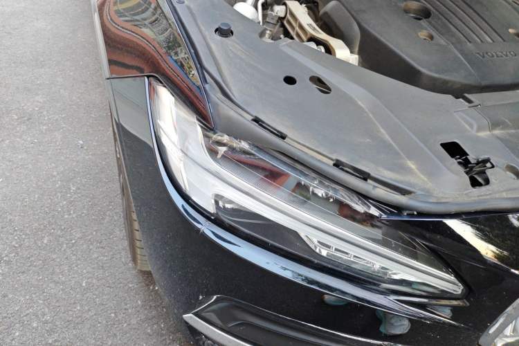 Used Volvo S90 2025 B5 Zhiyuan Luxury Edition Right Front Headlight