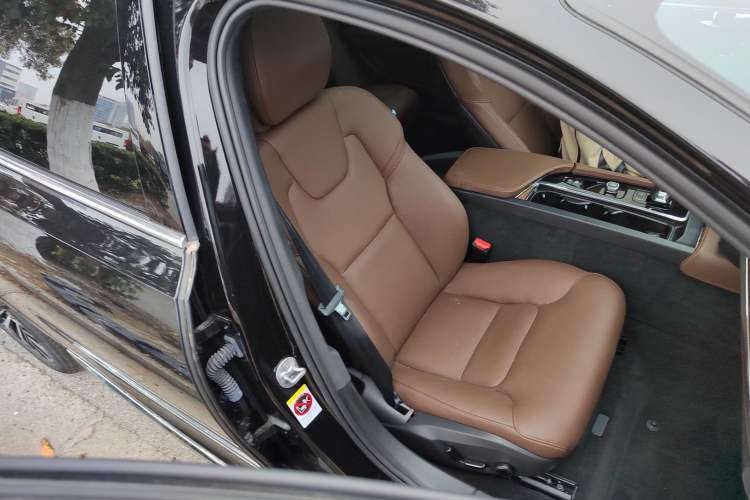 Used Volvo S90 2025 B5 Zhiyi Luxury Edition Right Front Seat