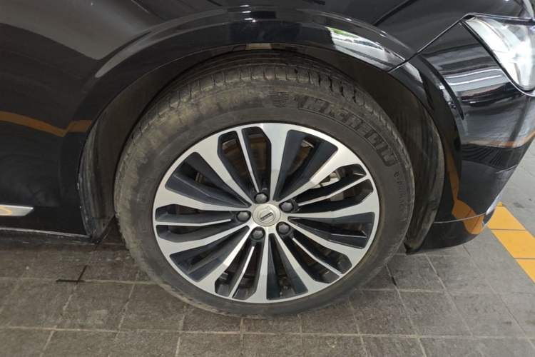 Used Volvo S90 2025 B5 Zhiyi Luxury Edition Right Front Wheel Hub