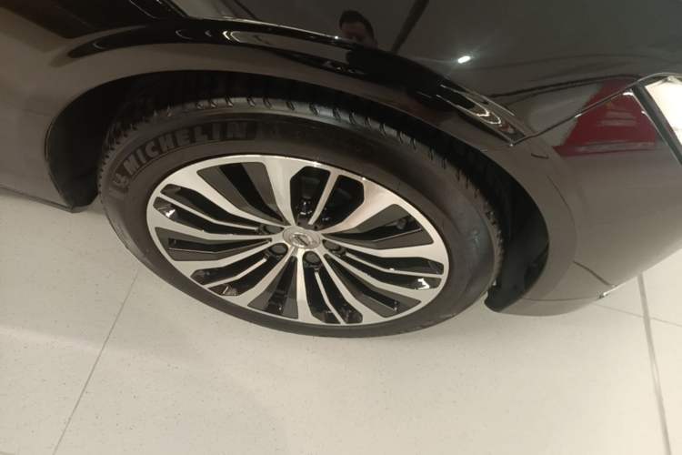 Used Volvo S90 2025 B5 Zhiyi Luxury Edition Right Front Wheel Hub