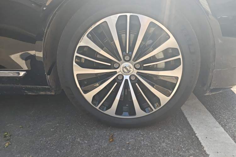 Used Volvo S90 2025 B5 Zhiyi Luxury Edition Right Front Wheel Hub