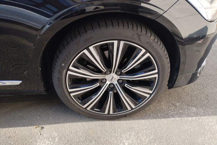 Used Volvo S90 2025 B5 Zhiya Luxury Edition Right Front Wheel Hub