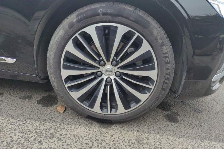 Used Volvo S90 2025 B5 Zhiyi Luxury Edition Right Front Wheel Hub
