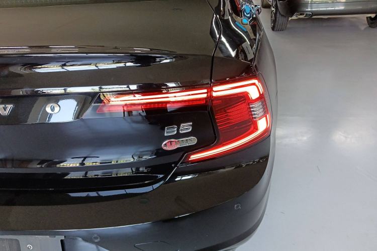 Used Volvo S90 2025 B5 Zhiya Luxury Edition Right Rear Taillight