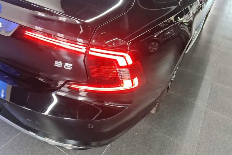 Used Volvo S90 2025 B5 Zhiyuan Luxury Edition Right Rear Taillight