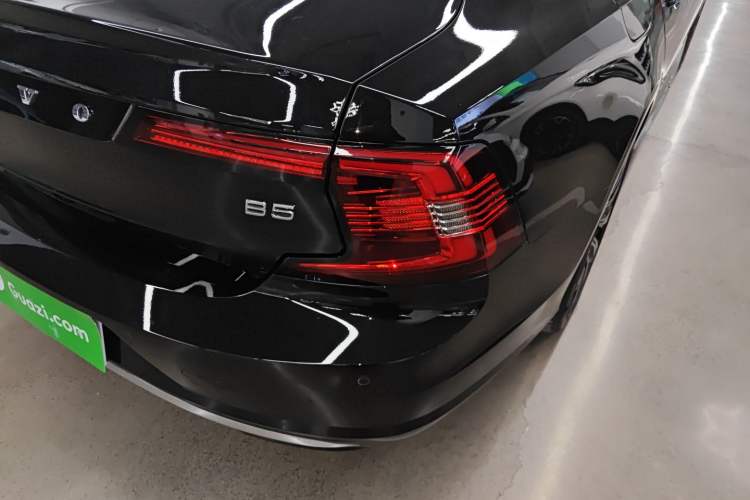 Used Volvo S90 2025 B5 Zhiyuan Luxury Edition Right Rear Taillight