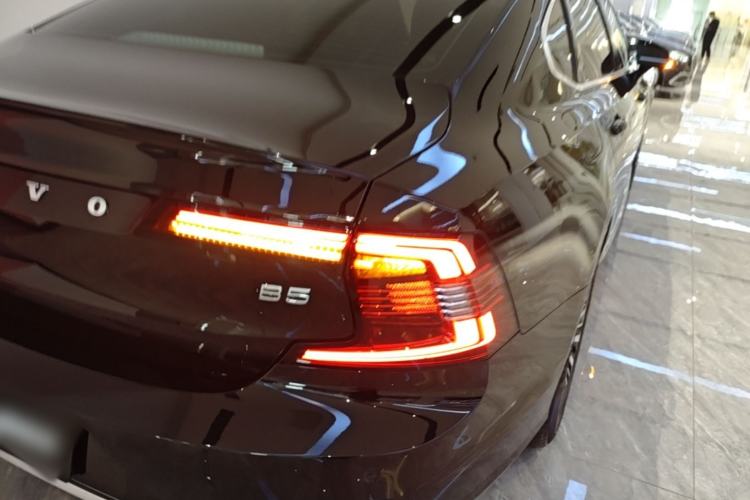 Used Volvo S90 2025 B5 Zhiyi Luxury Edition Right Rear Taillight