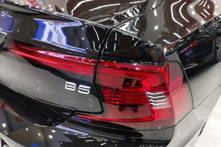 Used Volvo S90 2025 B5 Zhiyi Luxury Edition Right Rear Taillight