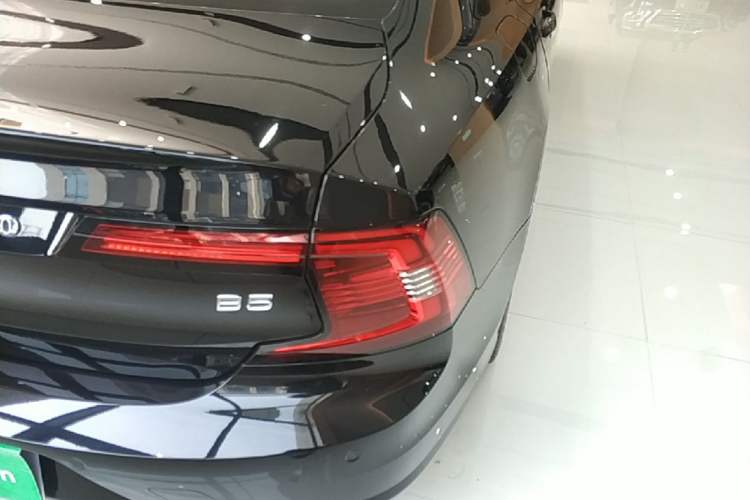 Used Volvo S90 2025 B5 Zhiyuan Luxury Edition Right Rear Taillight