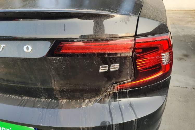 Used Volvo S90 2025 B5 Zhiyuan Luxury Edition Right Rear Taillight