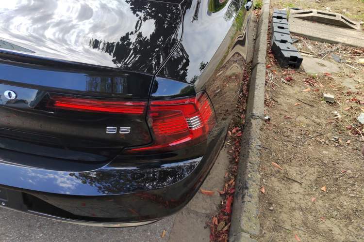 Used Volvo S90 2025 B5 Zhiyuan Luxury Edition Right Rear Taillight