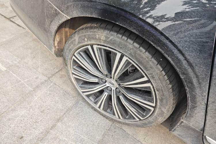 Used Volvo S90 2025 B5 Zhiya Luxury Edition Right Rear Wheel Hub