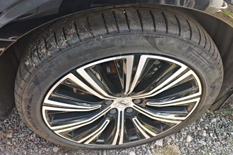 Used Volvo S90 2025 B5 Zhiya Luxury Edition Right Rear Wheel Hub