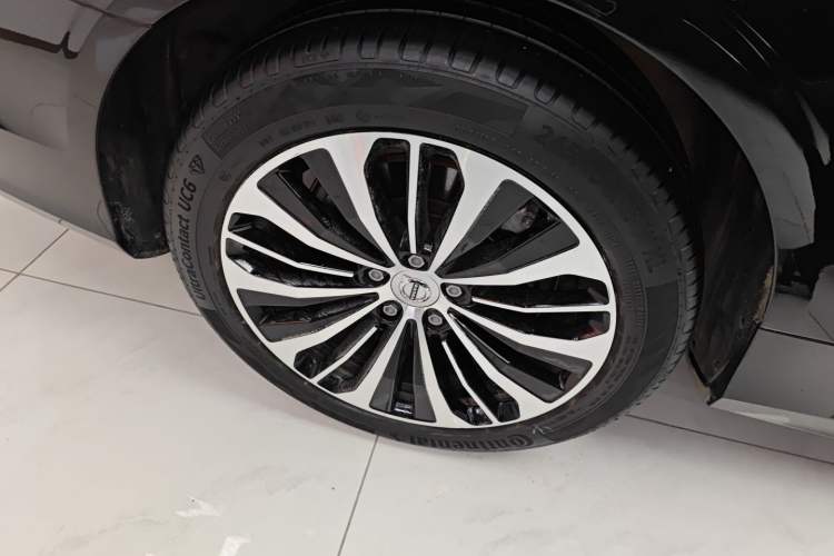 Used Volvo S90 2025 B5 Zhiyi Luxury Edition Right Rear Wheel Hub