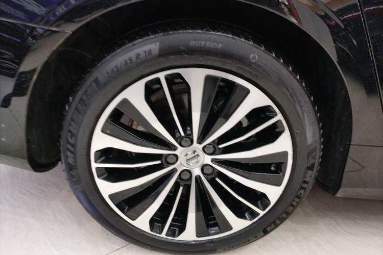 Used Volvo S90 2025 B5 Zhiyi Luxury Edition Right Rear Wheel Hub