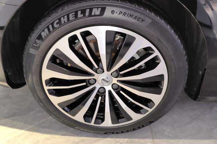 Used Volvo S90 2025 B5 Zhiyi Luxury Edition Right Rear Wheel Hub