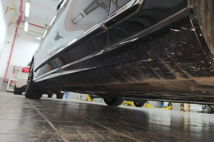 Used Volvo S90 2025 B5 Zhiyi Luxury Edition Right Side Sill