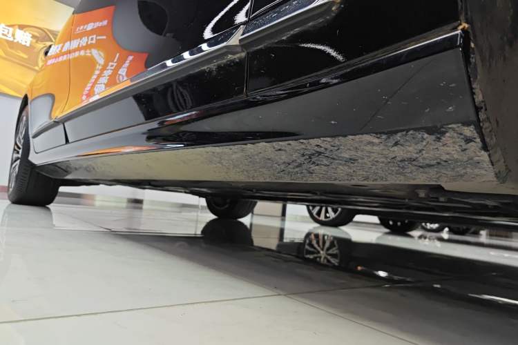 Used Volvo S90 2025 B5 Zhiyi Luxury Edition Right Side Sill