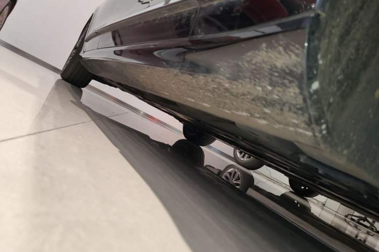 Used Volvo S90 2025 B5 Zhiyi Luxury Edition Right Side Sill