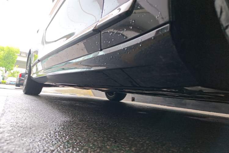 Used Volvo S90 2025 B5 Zhiyi Luxury Edition Right Side Sill