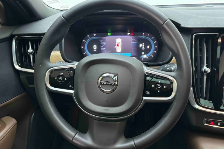 Used Volvo S90 2025 B5 Zhiyi Luxury Edition Steering Wheel