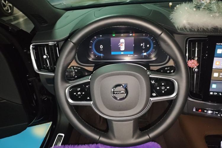 Used Volvo S90 2025 B5 Zhiyuan Luxury Edition Steering Wheel