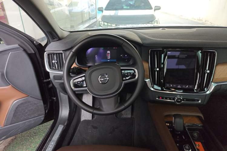 Used Volvo S90 2025 B5 Zhiyi Luxury Edition Steering Wheel
