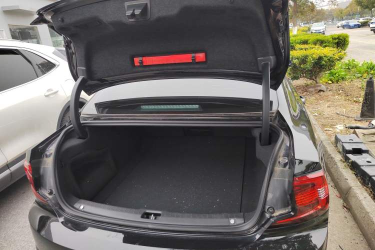 Used Volvo S90 2025 B5 Zhiyi Luxury Edition Trunk