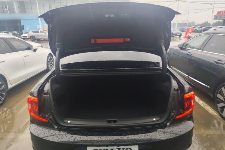 Used Volvo S90 2025 B5 Zhiya Luxury Edition Trunk