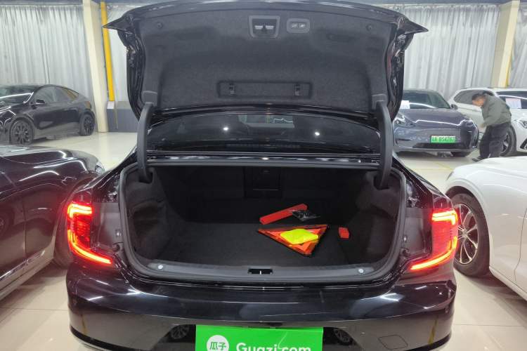 Used Volvo S90 2025 B5 Zhiyuan Luxury Edition Trunk