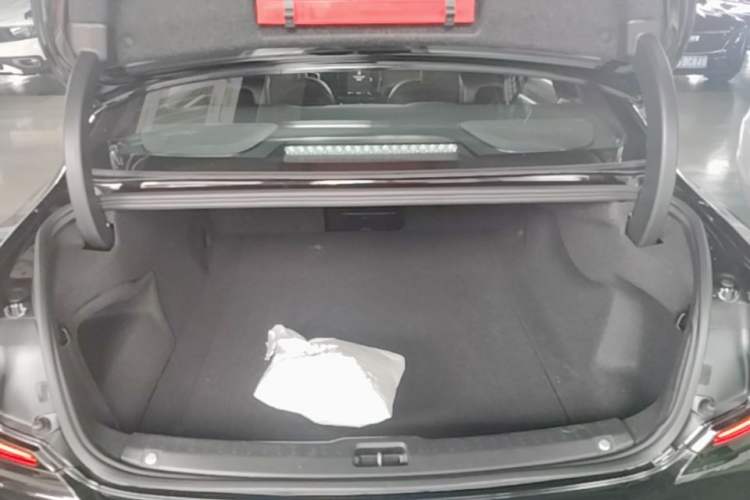 Used Volvo S90 2025 B5 Zhiyi Luxury Edition Trunk