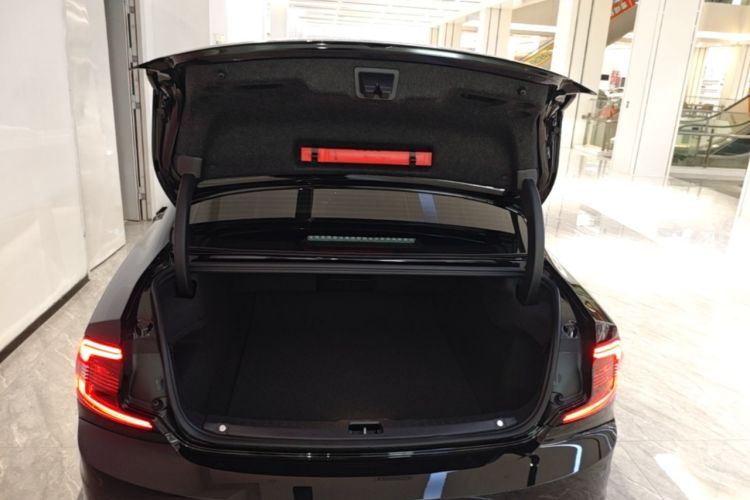 Used Volvo S90 2025 B5 Zhiyi Luxury Edition Trunk
