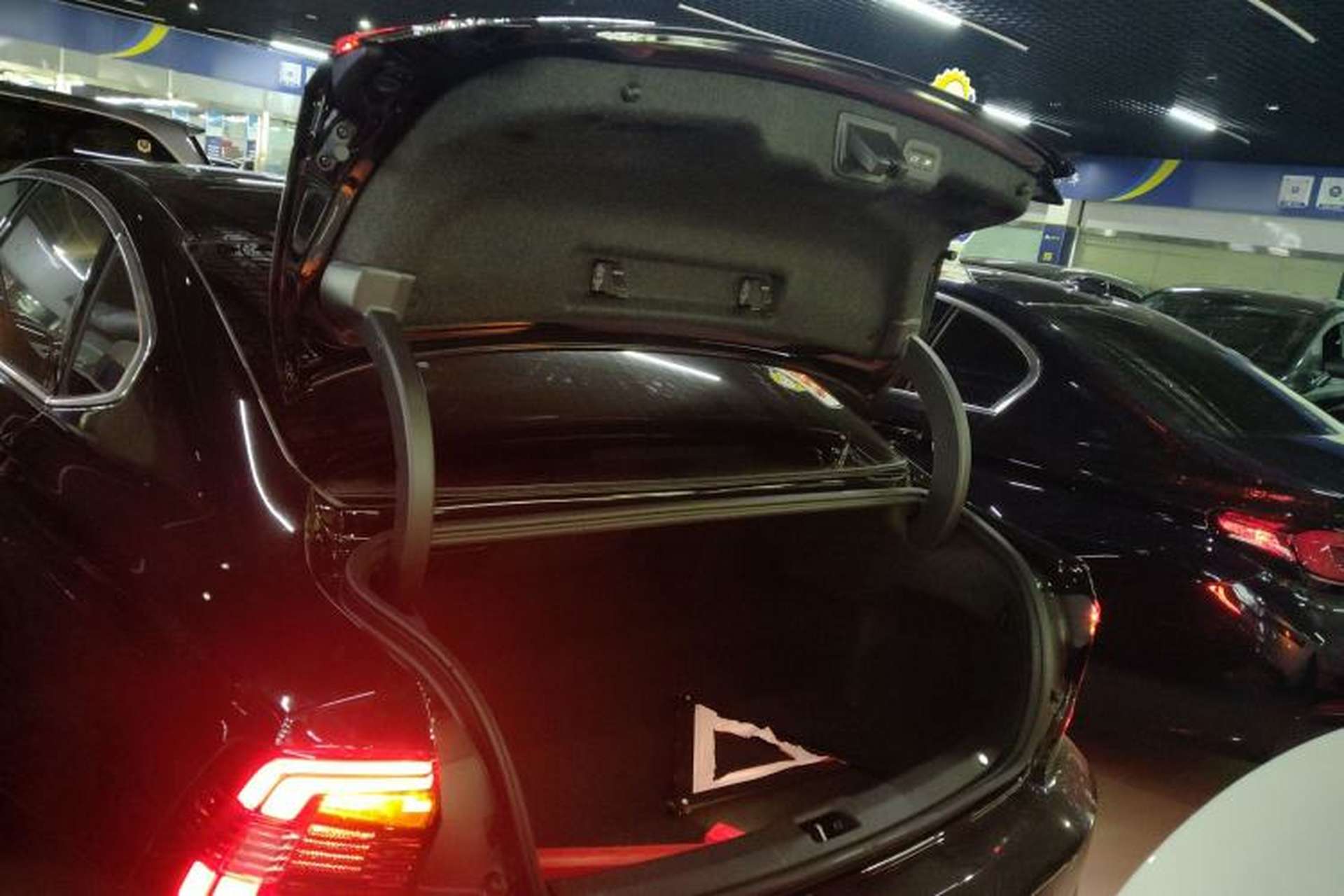 Used Volvo S90 2025 B5 Zhiyuan Luxury Edition Trunk