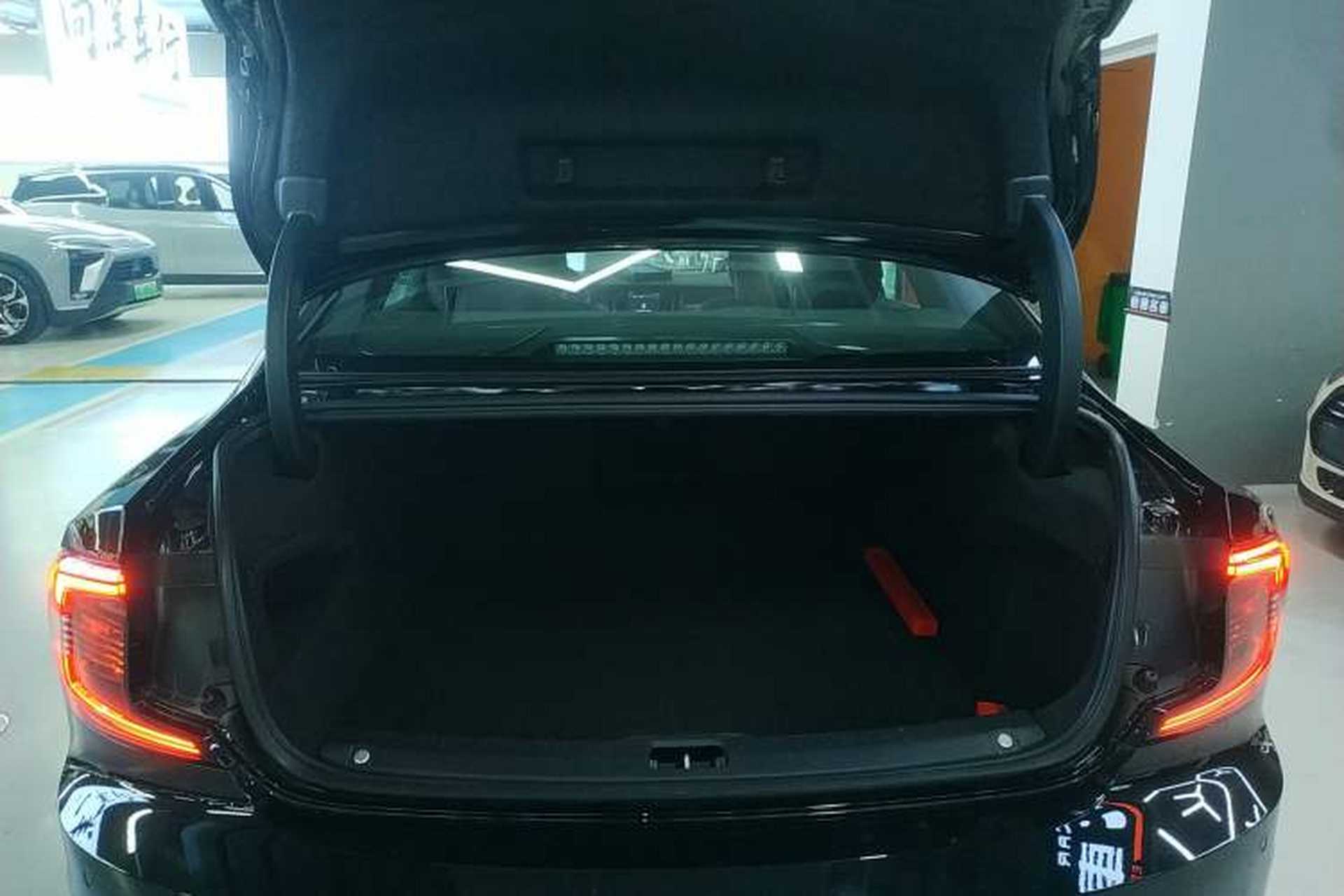Used Volvo S90 2025 B5 Zhiyi Luxury Edition Trunk