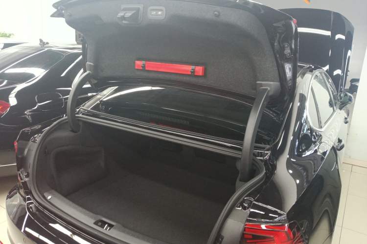 Used Volvo S90 2025 B5 Zhiya Luxury Edition Trunk