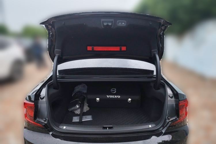 Used Volvo S90 2025 B5 Zhiyuan Luxury Edition Trunk